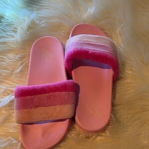 Victoria's Secret Pink and Cream Slippers